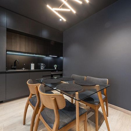 Royal Tower Residence Big Vip Apartment In Center Floor 27 Kiev Exterior foto