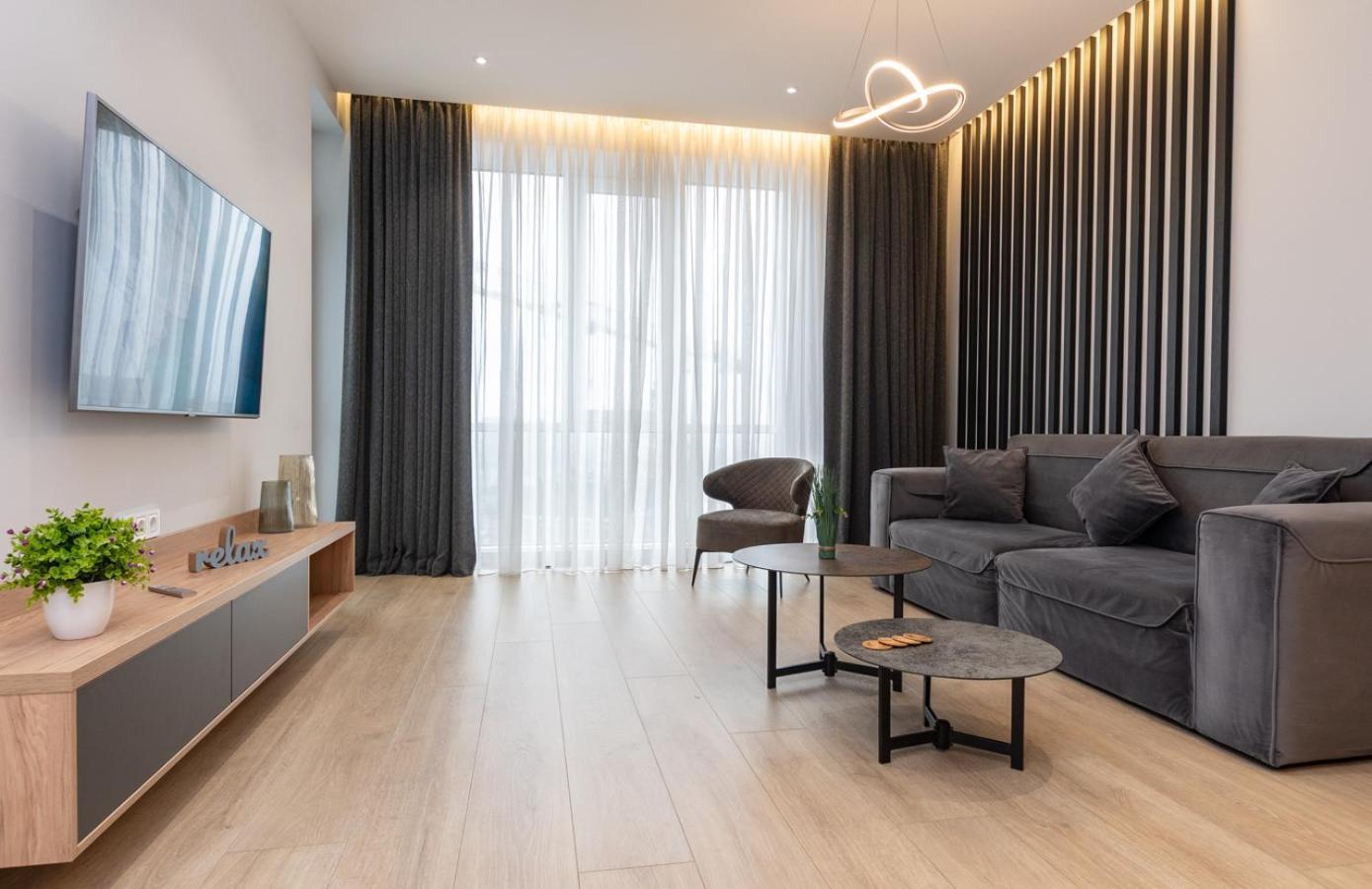 Royal Tower Residence Big Vip Apartment In Center Floor 27 Kiev Exterior foto
