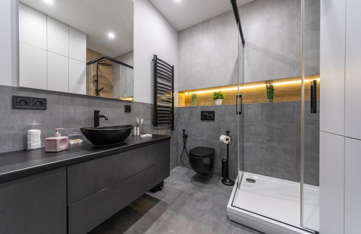 Royal Tower Residence Big Vip Apartment In Center Floor 27 Kiev Exterior foto