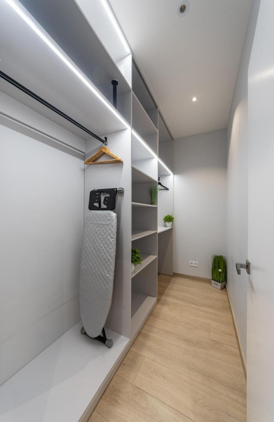Royal Tower Residence Big Vip Apartment In Center Floor 27 Kiev Exterior foto